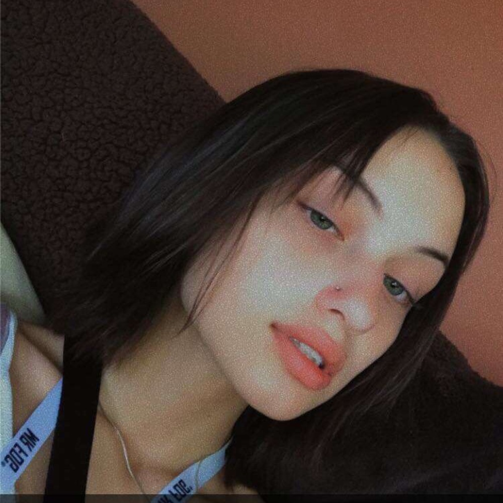 Meet your Posher, Ainsley